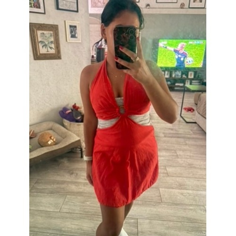Blanco by Nature Red‎ Halter Cutout Mini Dress O-Ring Detail Size M Made in Peru